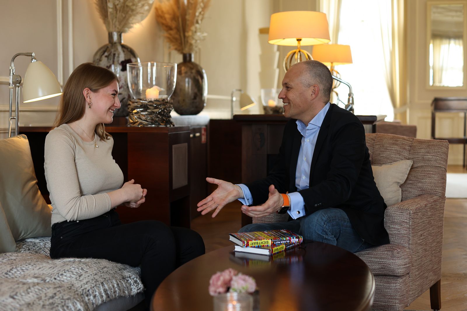 Dr. Oliver Pott mit Riana Machoy